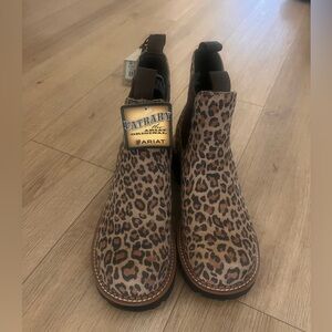 ARIAT fat baby twin gore slip on boot